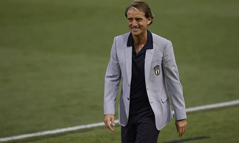 Azzurri biểu dương sức mạnh với chiến thắng đậm trước CH Séc ảnh 1