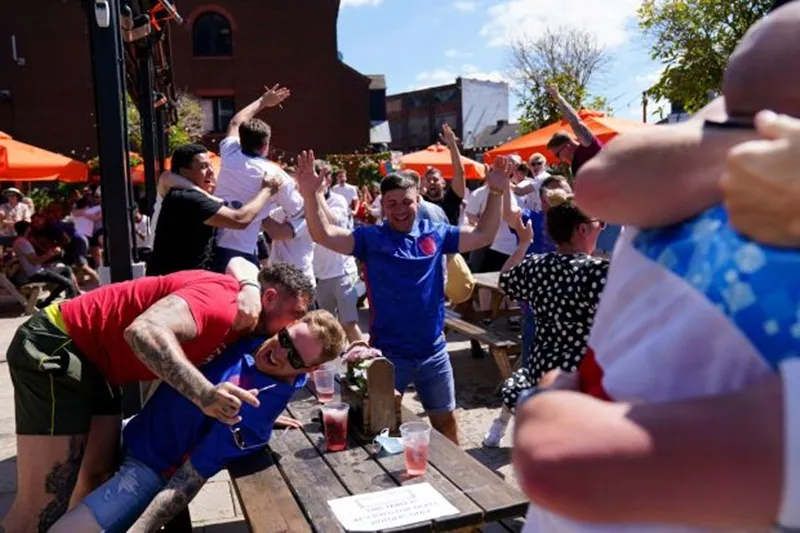 Sân Wembley sẽ sớm được đón tiếp 40.000 khán giả ảnh 3