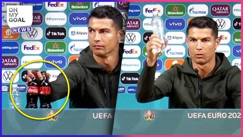 Hành động khó hiểu của Cristiano Ronaldo.