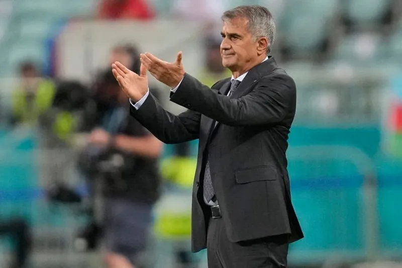 HLV Senol Gunes đổ lỗi có quá nhiều yếu tố đã gây nên kỳ giải thảm hại.