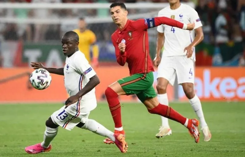 Bồ Đào Nha - Pháp 2-2: Ronaldo cân bằng kỷ lục bằng cú đúp ảnh 2