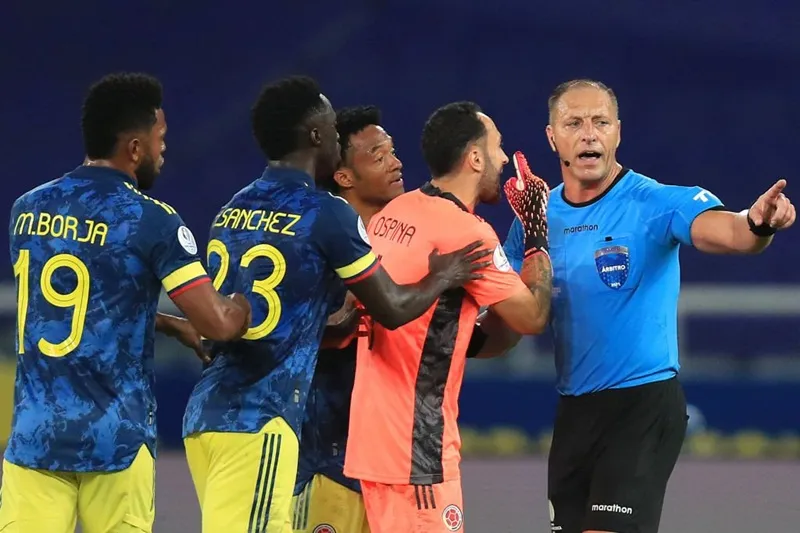 Copa America 2021: HLV Brazil bị phạt vì tiếp tục chỉ trích ban tổ chức ảnh 1