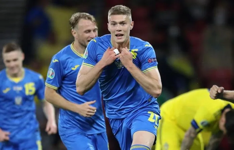 Thụy Điển - Ukraine 1-2 (hiệp phụ): Sao Man.City tỏa sáng, Ukraine lần đầu vào tứ kết ảnh 2