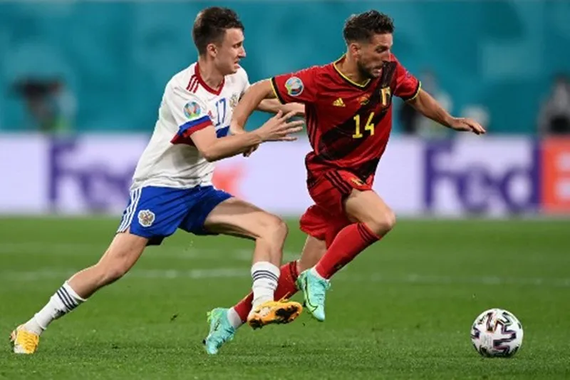 Dries Mertens (phải) tự tin vào cơ hội thành công của “thế hệ vàng” tuyển Bỉ. Ảnh: Getty Images