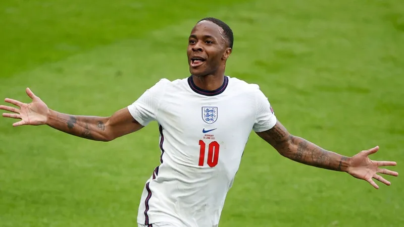 Raheem Sterling thể hiện phong độ quá xuất sắc cho Tam sư. Ảnh: Getty Images