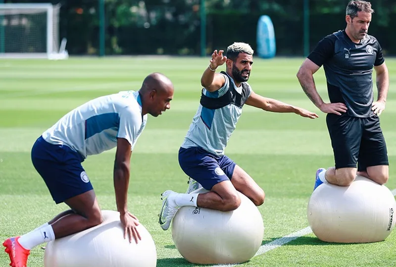 Man.City đìu hiu ngày hội quân ảnh 1