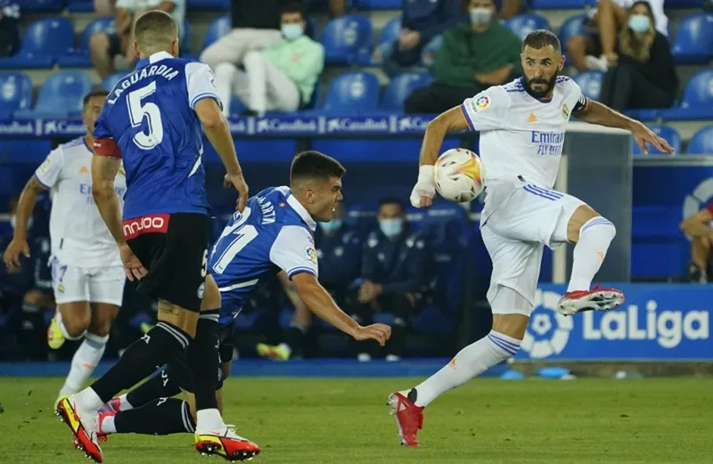 Không Messi, La Liga vẫn khởi đầu hấp dẫn ảnh 1