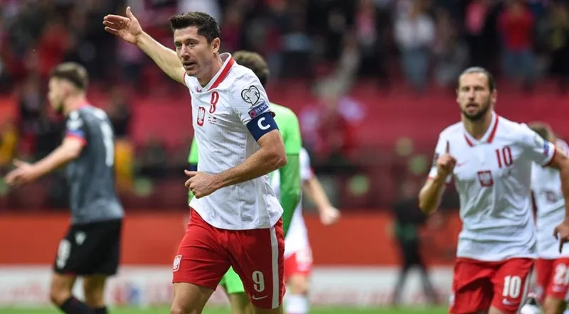 Á quân châu Âu trở lại thuyết phục ảnh 1