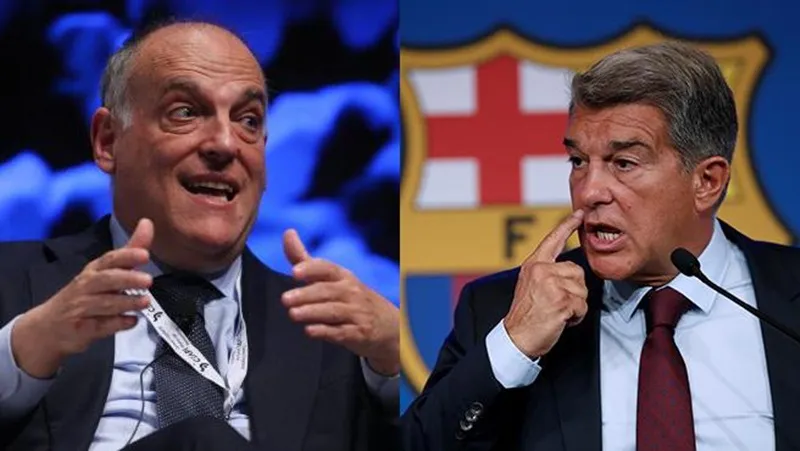 Joan Laporta (phải) đã gọi Javier Tebas là kẻ “bệnh hoạn”.