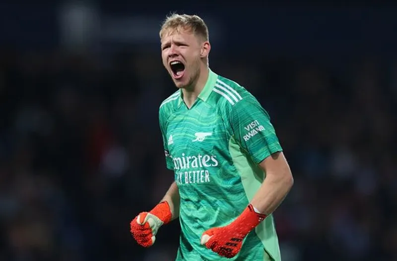 HLV Arteta “nắn gân” thủ môn ảnh 1