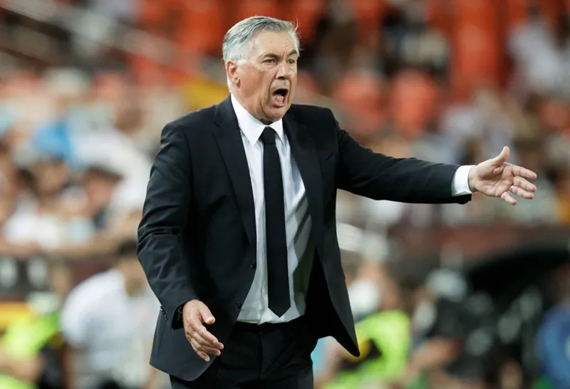 HLV Carlo Ancelotti tỏ rõ thất vọng trước màn trình diễn của Real. 