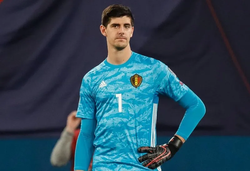 Thibaut Courtois chỉ trích việc phải thi đấu những trận nhiều trận “vô bổ”.
