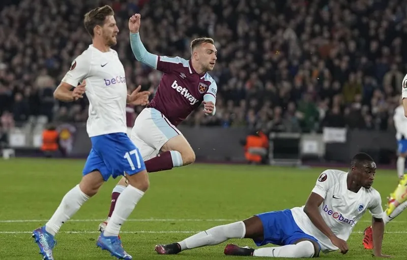 Jarrod Bowen ghi bàn giúp West Ham chiến thắng.