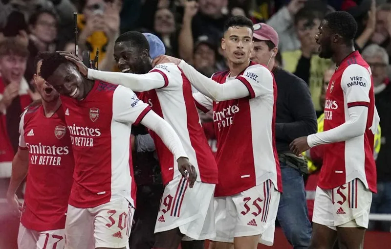 Chelsea lại thắng luân lưu, Arsenal tiễn chân Leeds ảnh 1