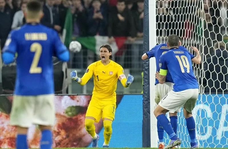 Jorginho đá hỏng phạt đền phút cuối, Italia chia điểm với Thụy Sĩ ảnh 1