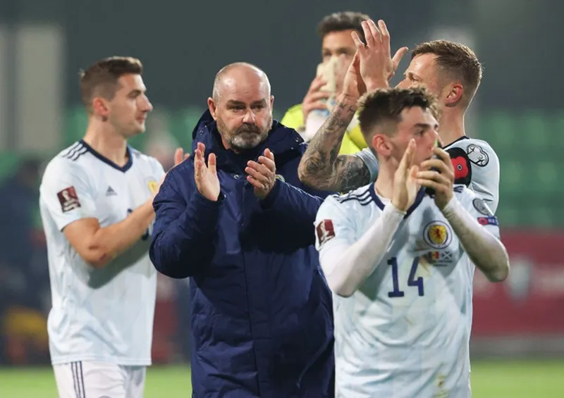 Scotland đảm bảo vị trí thứ 2 của bảng F và cùng với đó là suất play-off.