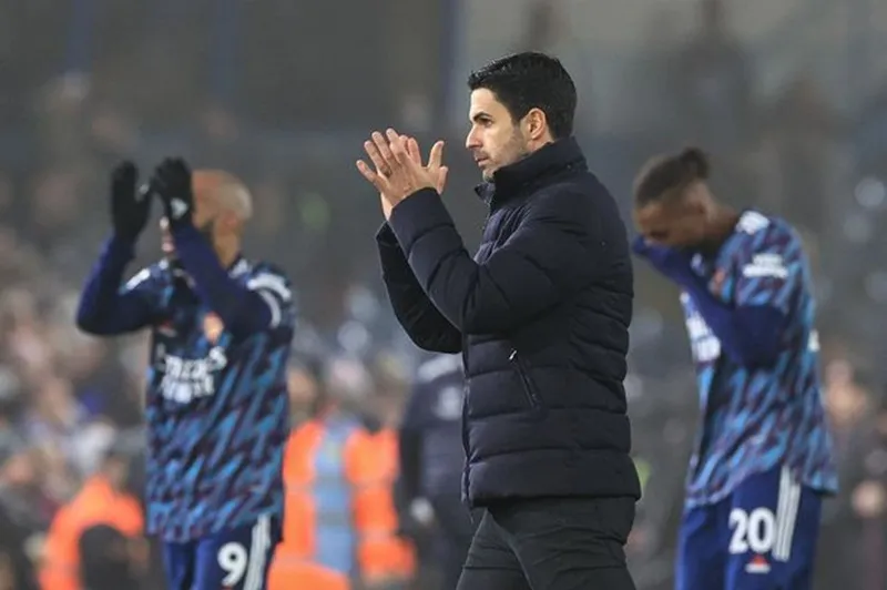 Martinelli tỏa sáng, Pháo thủ tiếp đà chiến thắng ảnh 1