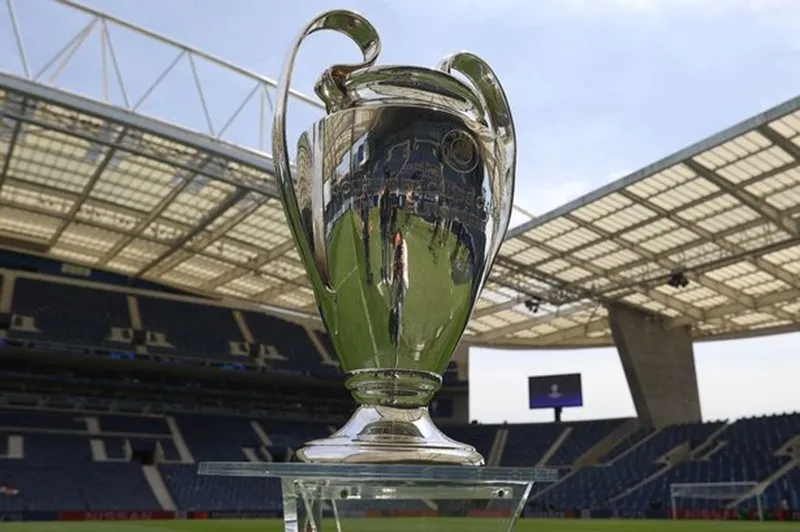 Champions League một lần nữa không thể đứng ngoài những rắc rối từ Covid-19.