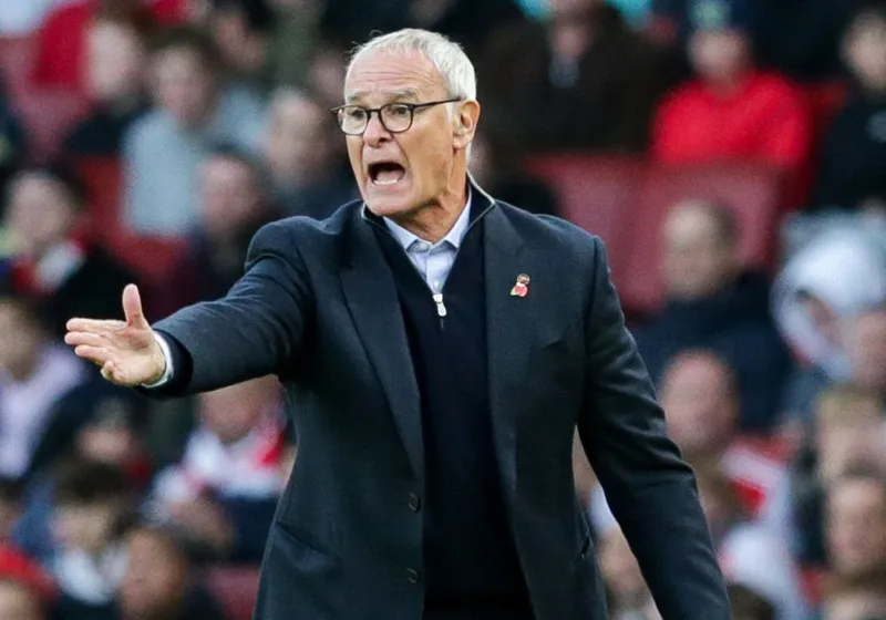 Claudio Ranieri không thể hàn gắn con tàu đang gần đắm Watford.