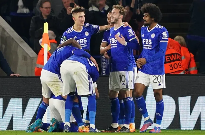 Barca bị Galatasaray cầm hòa, Rangers đánh bại Red Star Belgrade ảnh 1