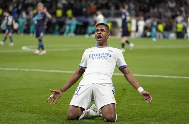 Man.City gục ngã trước cửa thiên đường ảnh 1