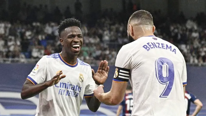 Vinicius và Benzema ghi dấu ấn, Real buộc Levante rớt hạng ảnh 1