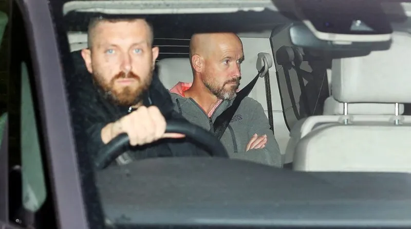 HLV Erik ten Hag đến sân tập Man.United để chuẩn bị buổi tập đầu tiên.