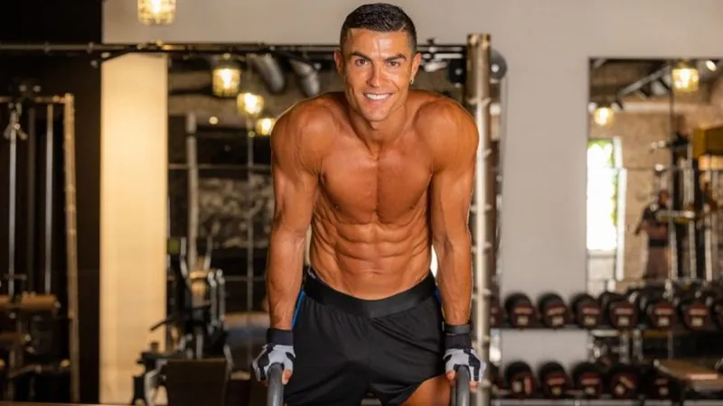 Ten Hag: “Ronaldo là ngôi sao đẳng cấp trong đội hình chúng tôi” ảnh 1