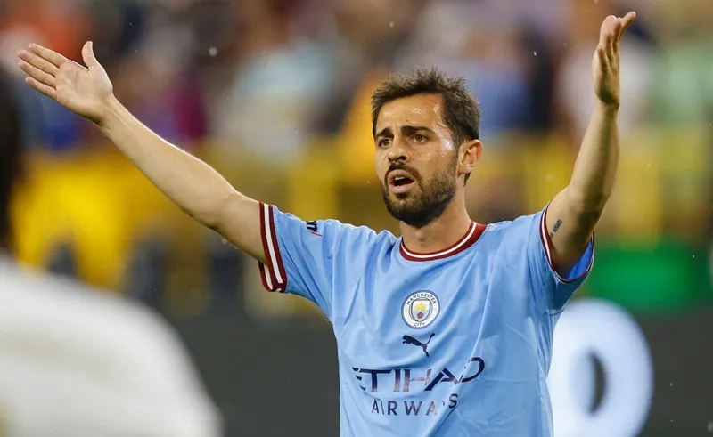 Chủ tịch Barca “cam kết thành công trên sân cỏ” ảnh 1