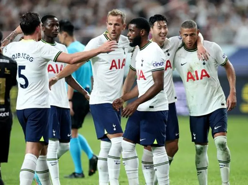 HLV Conte “gạt tên” Tottenham khỏi danh sách ứng viên vô địch ảnh 1