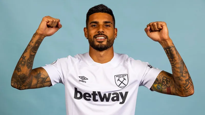 Emerson Palmieri là sự bổ sung quan trọng cho West Ham. Ảnh: Getty Images