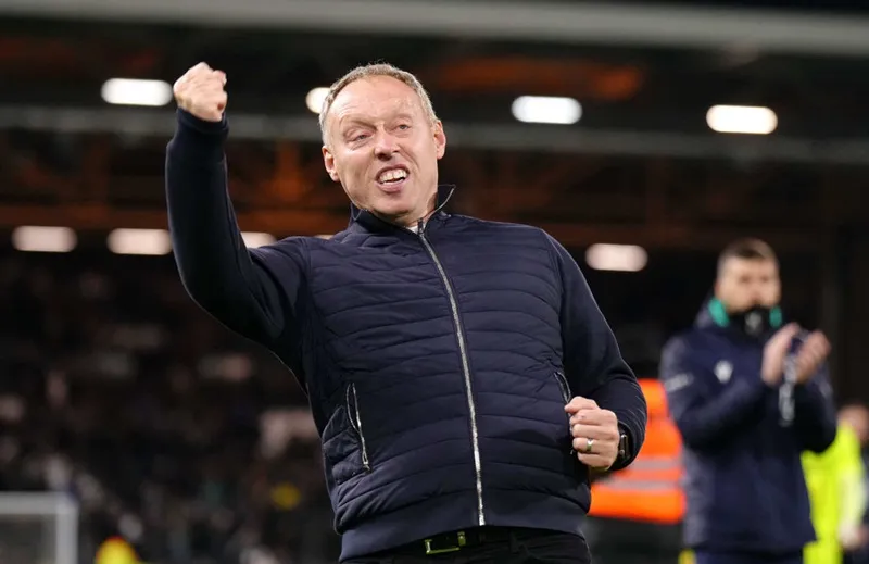 HLV Steve Cooper hy vọng sẽ ký được nhiều hơn nữa các tân binh. Ảnh: Getty Images