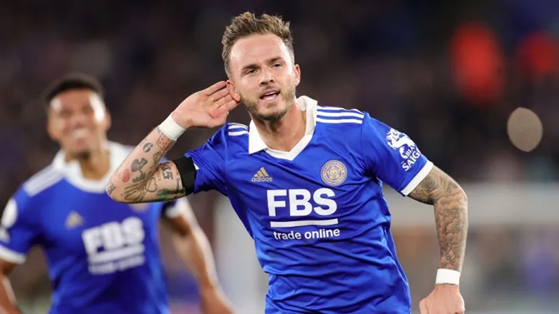 James Maddison dẫn dắt Leicester giành chiến thắng đầu tiên. Ảnh: Getty Images