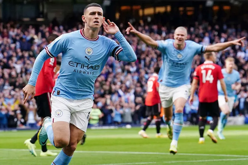 Phil Foden tri ân Pep trong ngày gia hạn hợp đồng 5 năm ảnh 1