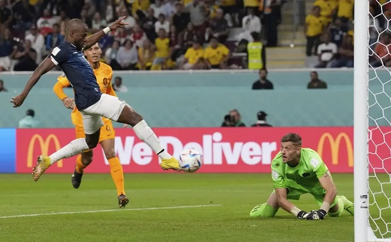 Bảng A: Dấu ấn của Valencia, Ecuador chia điểm trước Hà Lan ảnh 2