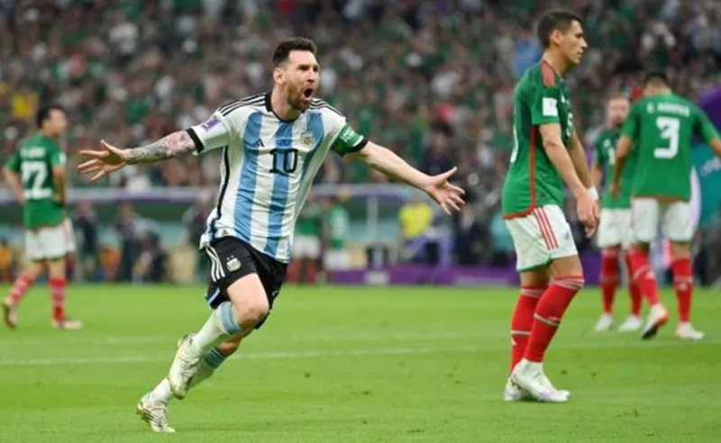 Ngăn cản Lionel Messi thách thức cực lớn với hàng thủ của Ba Lan.