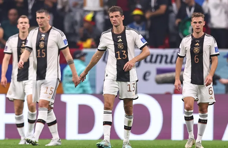 Đội tuyển từng 4 lần vô địch World Cup một lần nữa bị loại ngay từ vòng bảng.