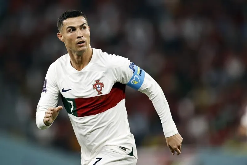 Bị phát hiện chỉ trích HLV, Ronaldo có thể bị “đày” lên ghế dự bị ảnh 1