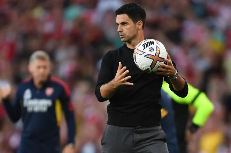 Năng lực của HLV Mikel Arteta đang bị đặt trước một bài kiểm tra quan trọng.