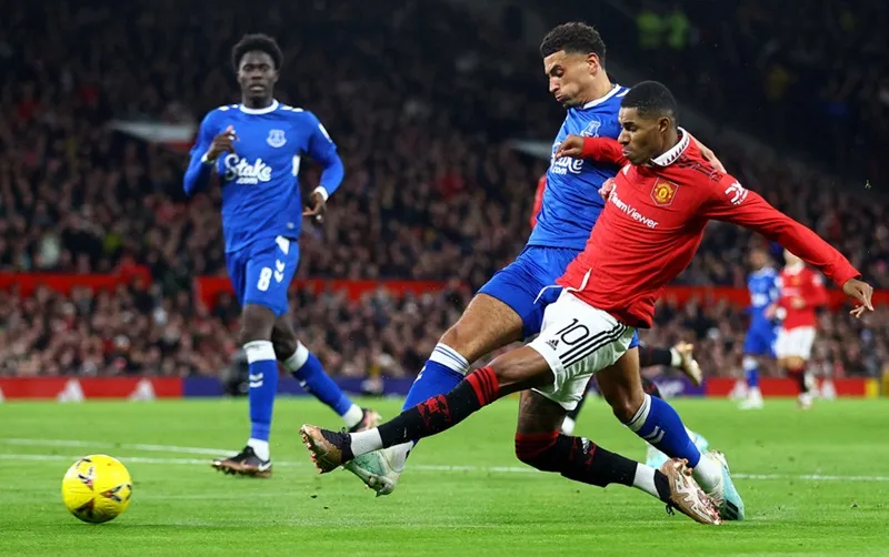 Everton thực ra đã suy yếu và không còn được xếp vào nhóm “ngựa ô” như trước đây.