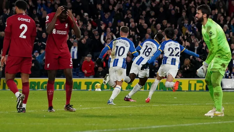 Liverpool thua 0-3 tại Brighton vào thứ bảy được Klopp mô tả là “thật kinh khủng khi xem”
