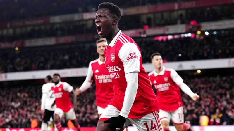 Pha ghi bàn phút 90 của Eddie Nketiah đã giúp Arsenal lội ngược dòng giành chiến thắng 3-2.