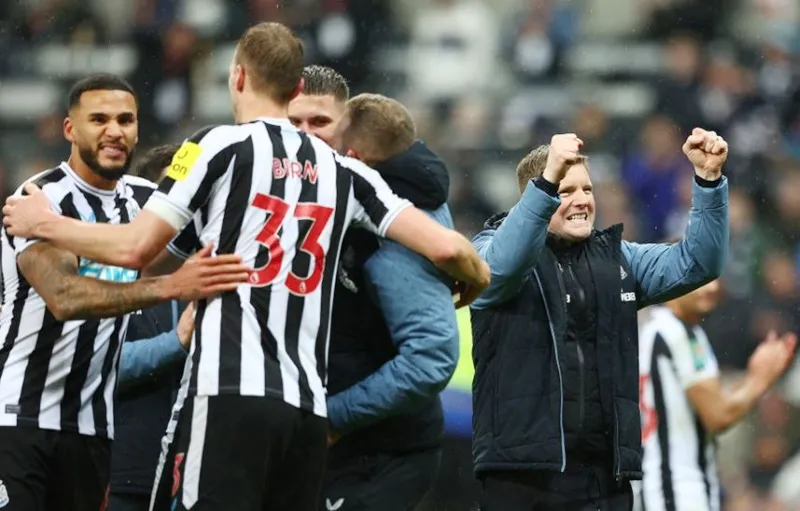 HLV Eddie Howe đang đưa Newcastle vươn mình mạnh mẽ.
