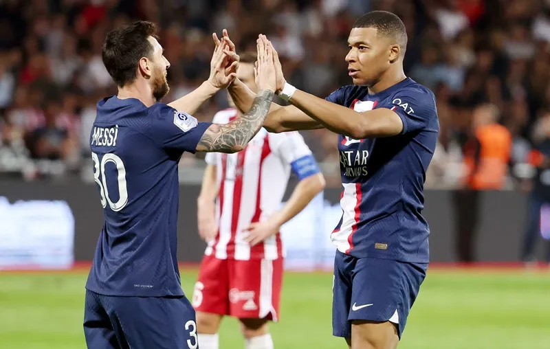 Nhưng 2 tiền đạo xuất sắc nhất thế giới sẽ chung sức giúp PSG giành vinh quang Champions League.