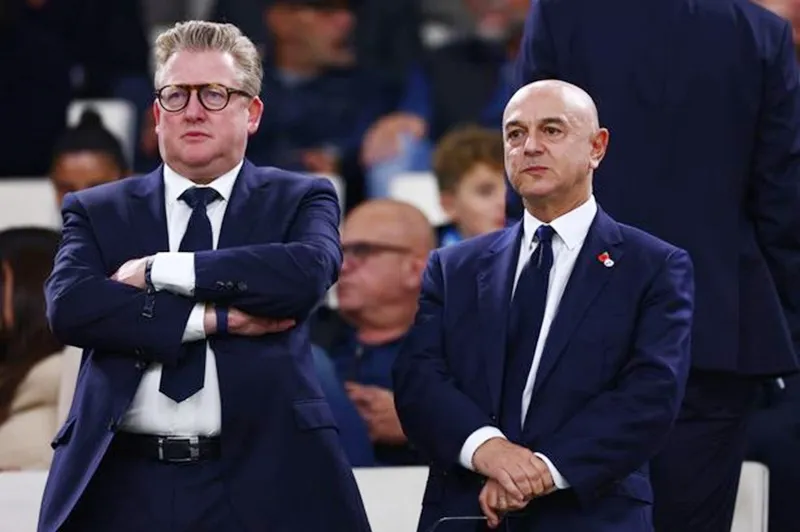 Chủ tịch Daniel Levy sẽ đưa ra quyết định về tương lai của nhà cầm quân 53 tuổi vào tối thứ tư.