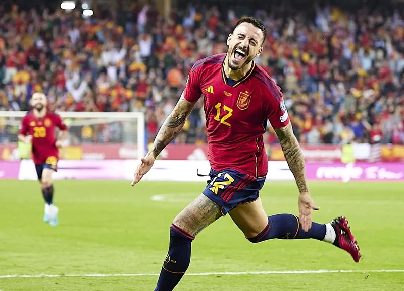 Tiền đạo Joselu tận hưởng niềm vui muộn màng ở cấp độ quốc tế.