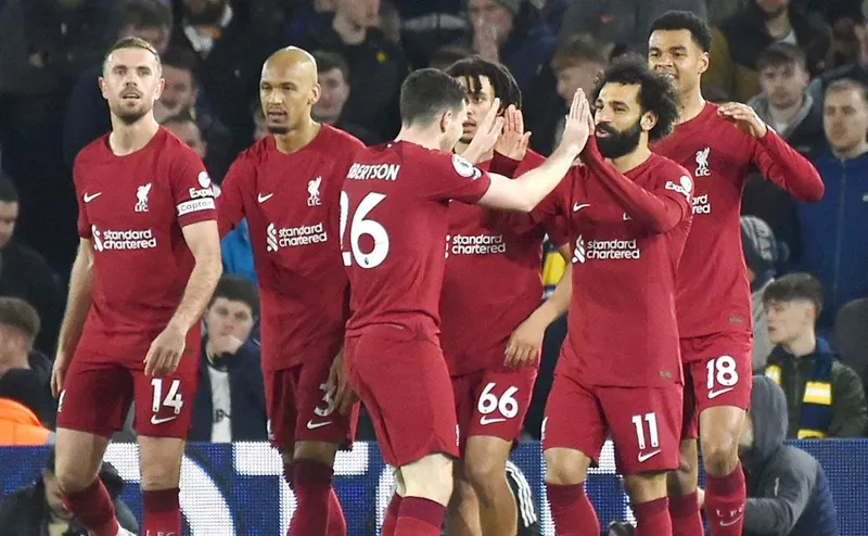 Mohamed Salah ghi 2 bàn giúp Liverpool giành chiến thắng đậm đà 6-1 trên sân Leeds United.