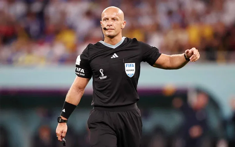 Trọng tài Ba Lan, Szymon Marciniak điều hành chung kết Champions League giữa Man.City và Inter Milan.