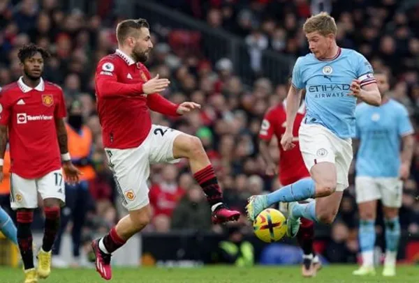 Kinh nghiệm và sự cơ động của Luke Shaw là yếu tố giúp Man.United đánh bại Man.City hồi giữa tháng Giêng.