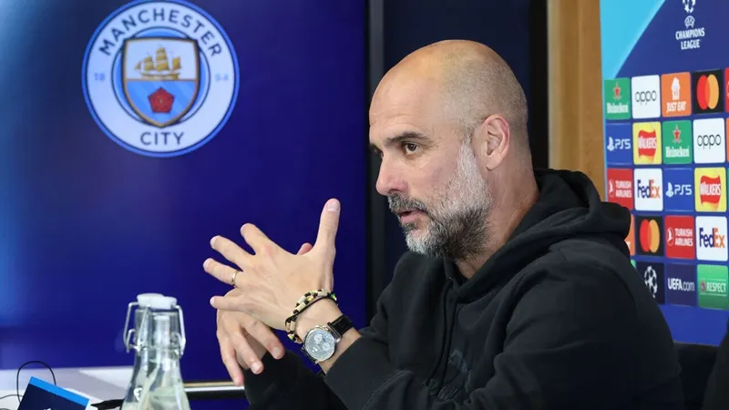 HLV Pep Guardiola cảnh báo với các ngôi sao Man.City không thể trở nên kiêu ngạo. HLV Pep Guardiola cảnh báo với các ngôi sao Man.City không thể trở nên kiêu ngạo.